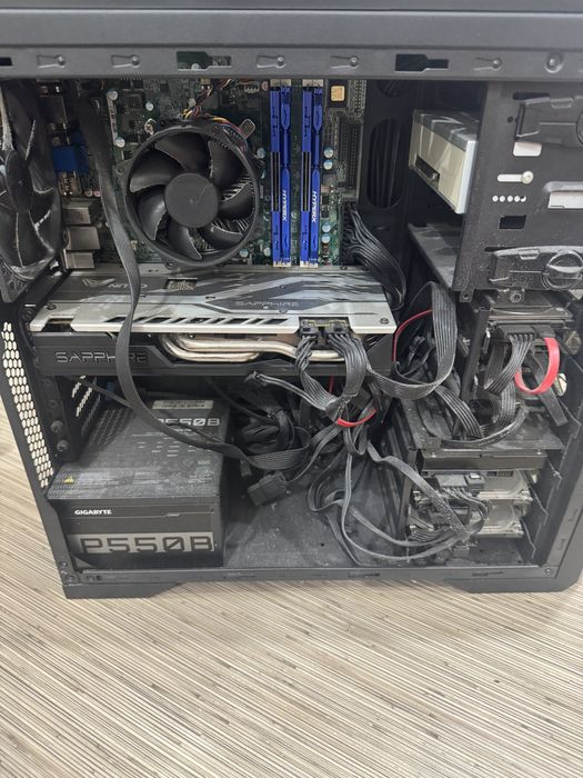 Pc Gaming complet Razer I7 16GB Ram 4gb placa video Radeon Saphire