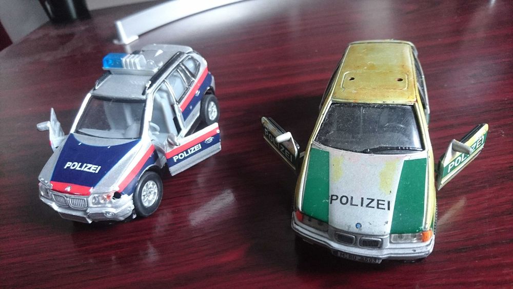 Machete ,jucarii,masini de politie BMW