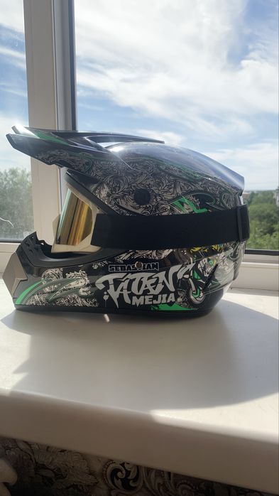 Шлем мотоциклетный кросовый
