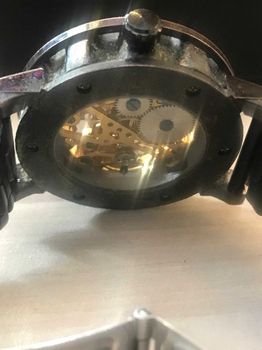 Механичен часовник Скелетон