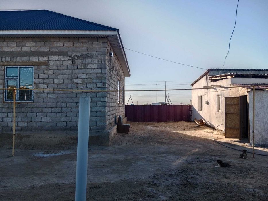 Титовта 50% біткен 7 бөлмелі үй сатылады