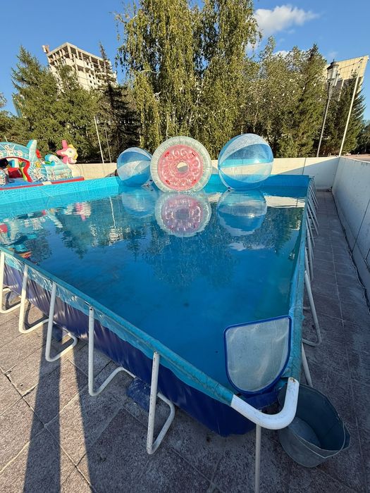 Аттракцион бассейн