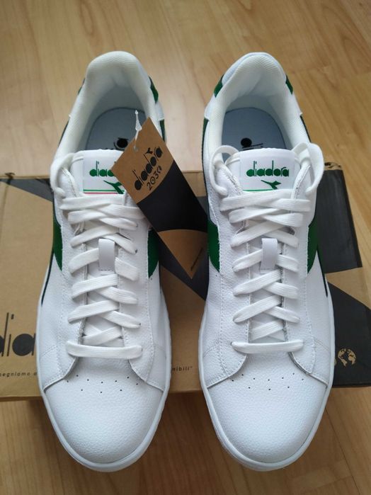 Vând adidași Diadora