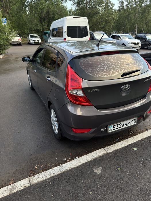 Hyundai Accent 2013
