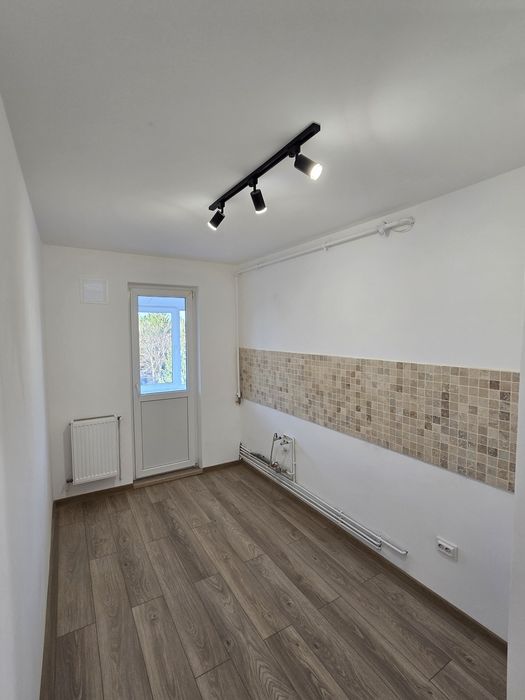 Apartament renovat complet, vedere deosebită
