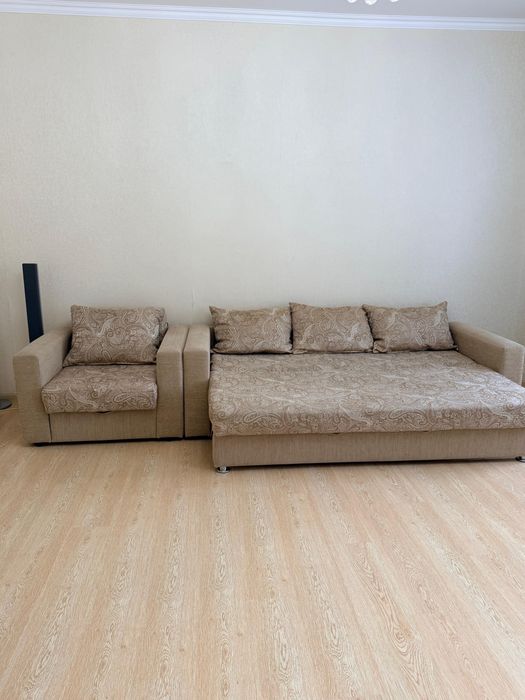 Продам диван с креслом