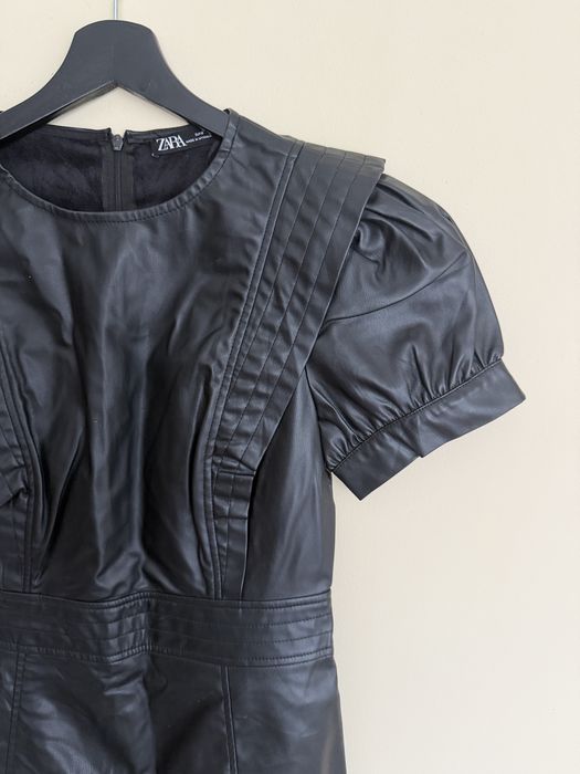 Платье Zara из экокожи