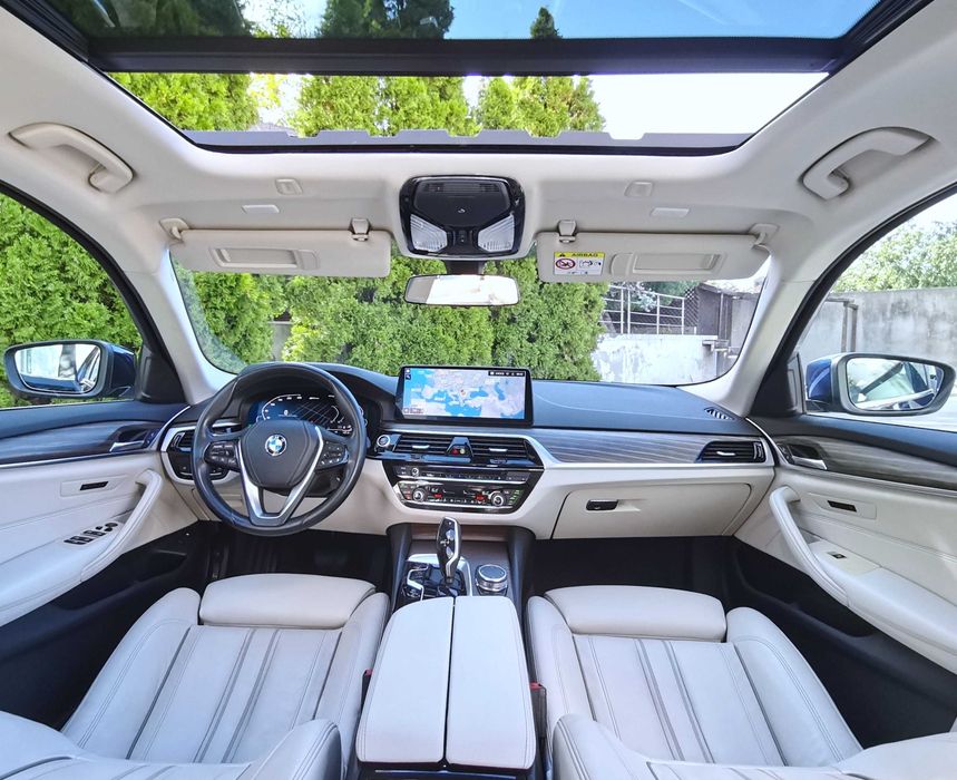 BMW Seria 5 G30 530e FACELIFT 2023 - Faruri Laser / Interior ALB Confort / Trapa