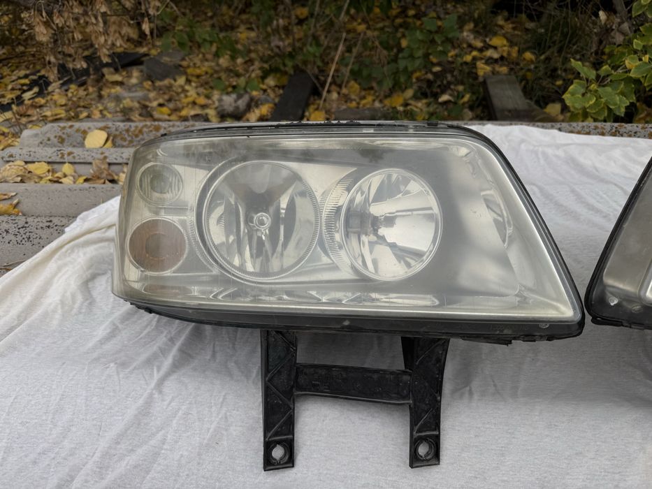 Продам фары оригинал