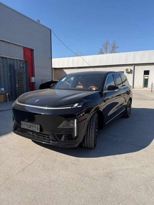 Deepal S09. Ultra. Li 9 AITO M9. Denza N9. Leapmotor c16 o'rniga.