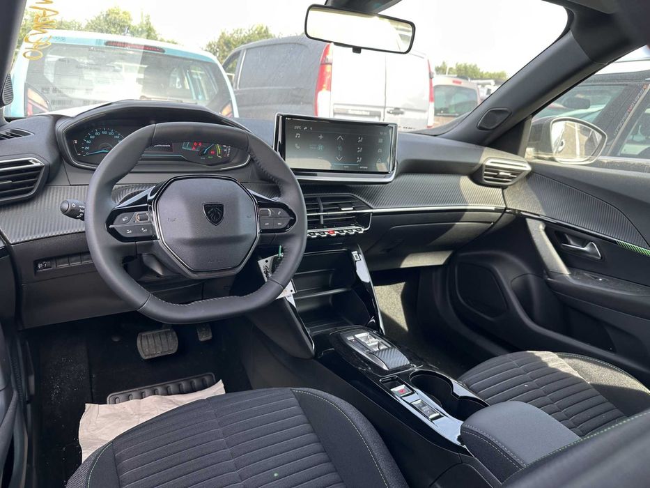 Peugeot 2008 electric, an 2024, baterie 50kW, 136CP, 2800km, garantie