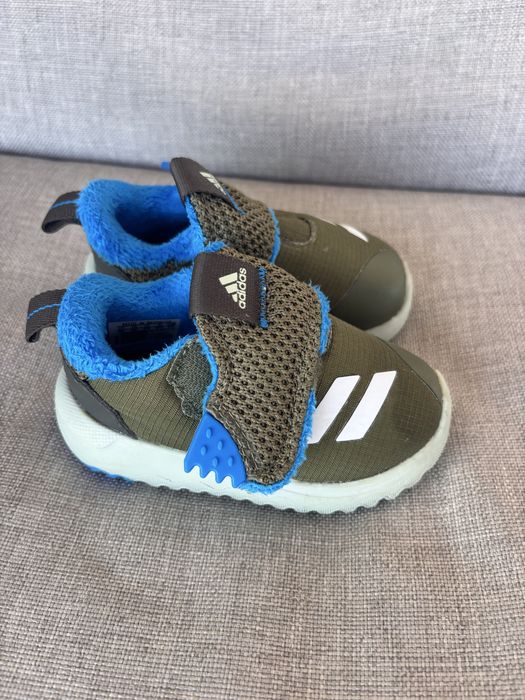 Детски маратонки Adidas номер 4/20