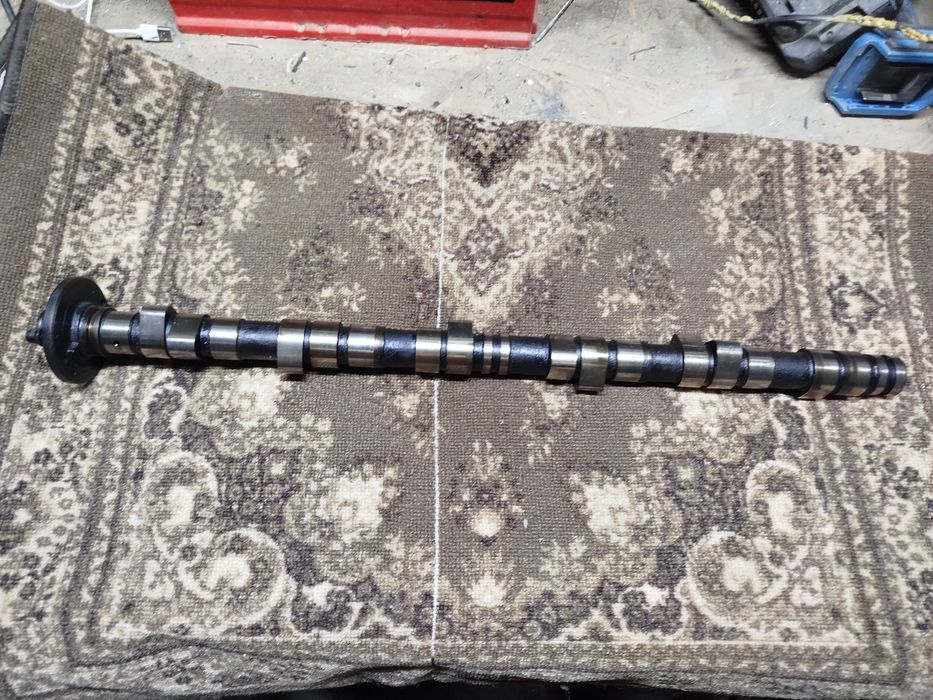 Продам распредвал на Мерседес