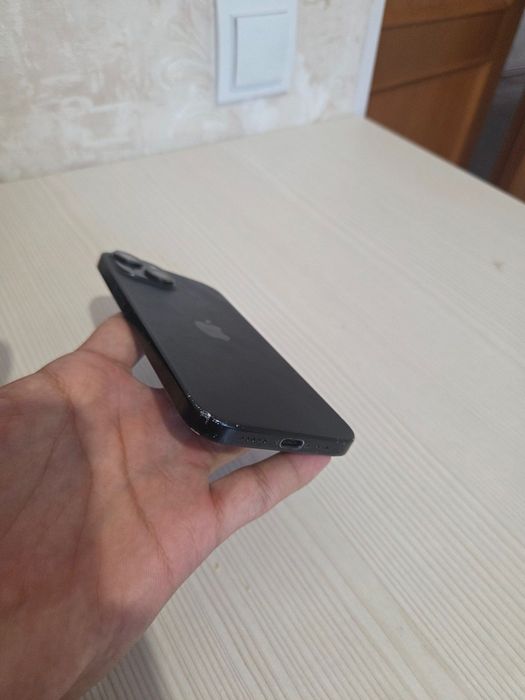 Заблокированный 15 айфон , iphone