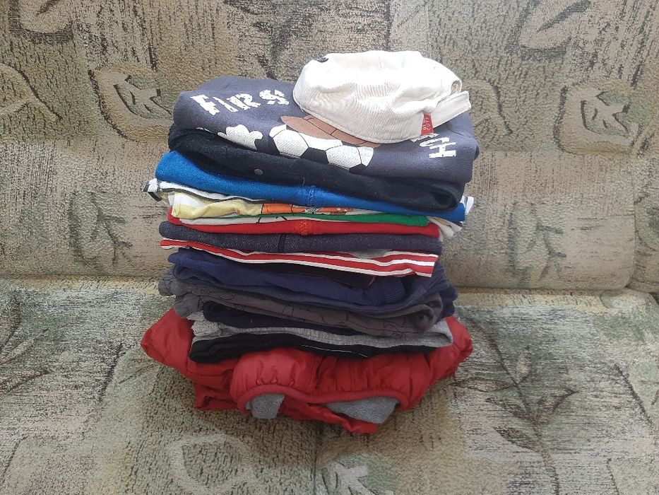 Комбинезон ,куртка и вещи для  мальчиков