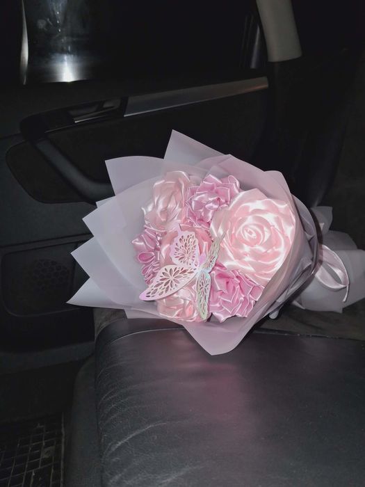 Buchet trandafiri handmade din panglică, cadou special care nu se
