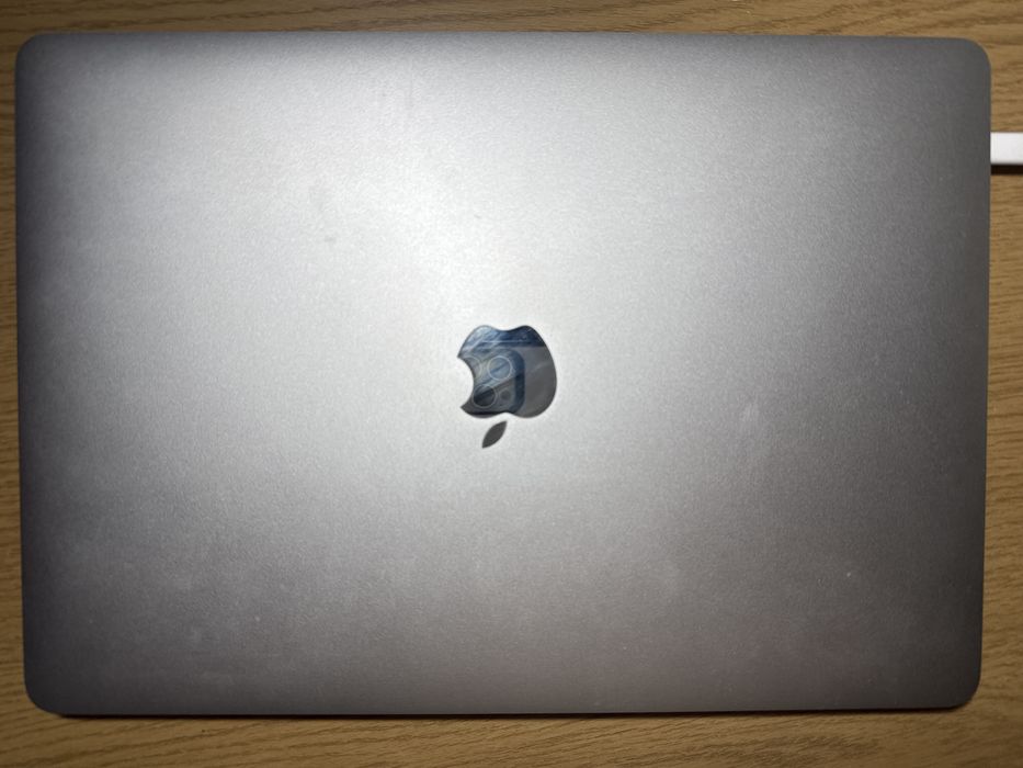 macbook pro 13 2019