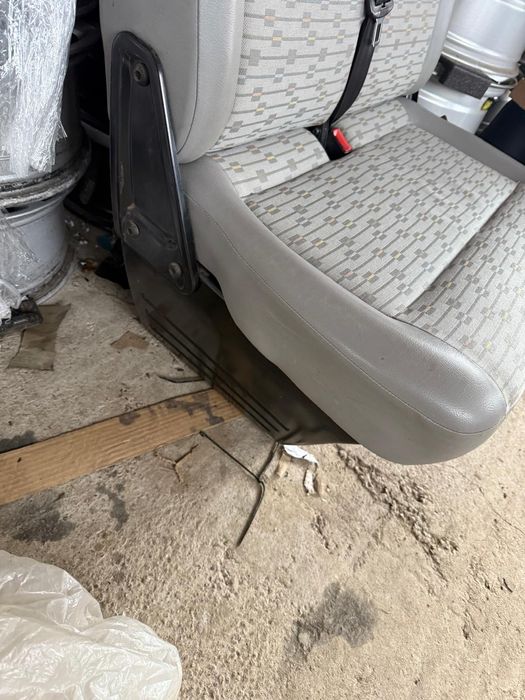 Bancheta scaun vw t5 t6 fata 2 locuri 1 loc rândul 2