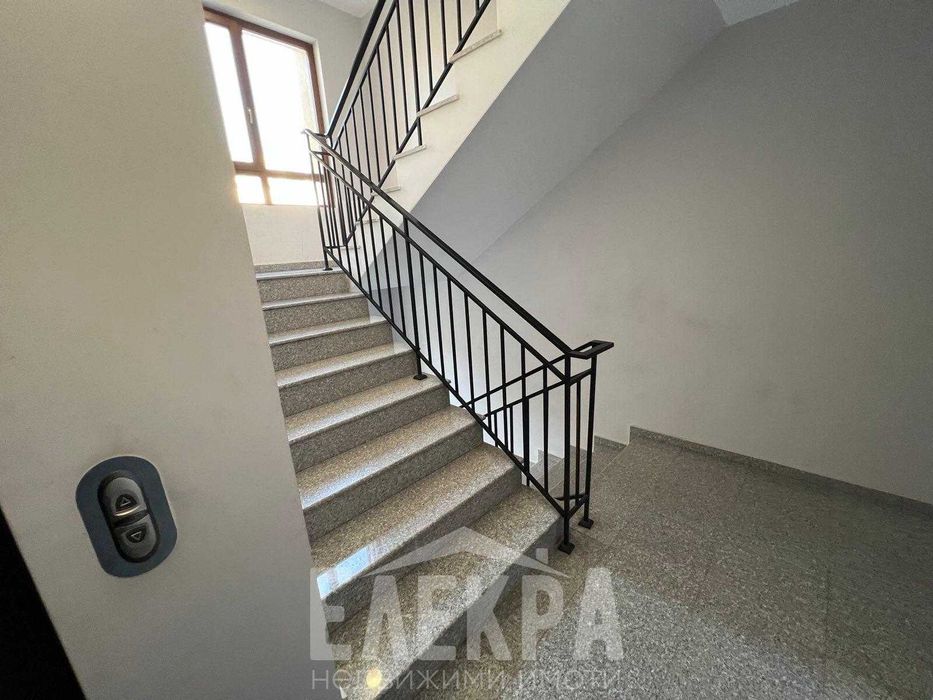 Продава се Двустаен апартамент в Варна, Център - 65 кв.м за 1924 €/кв.м - Снимка #8