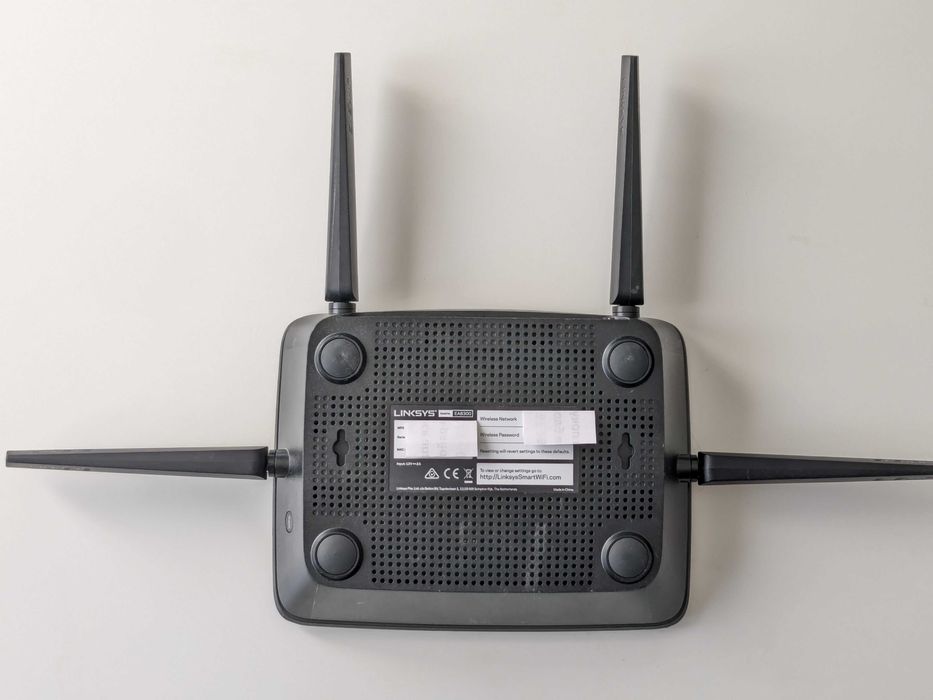Рутер Linksys EA8300 - 4х антени; USB 3.0; AC2200; Tri-Band; OpenWRT
