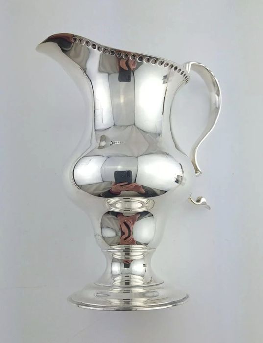 Продавам антична сребърна кана Англия 1870 година Уникална