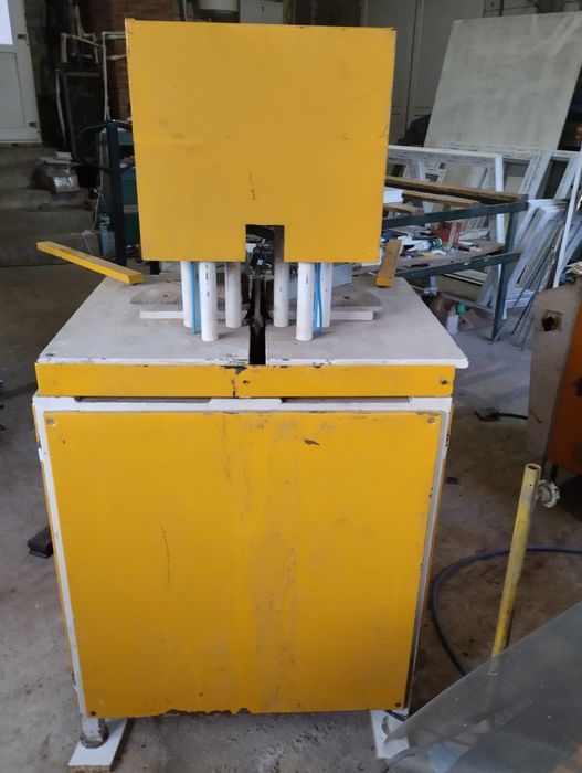 Vând mașină de lipit PVC