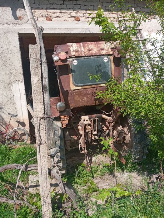 Трактор т 25 сотилади