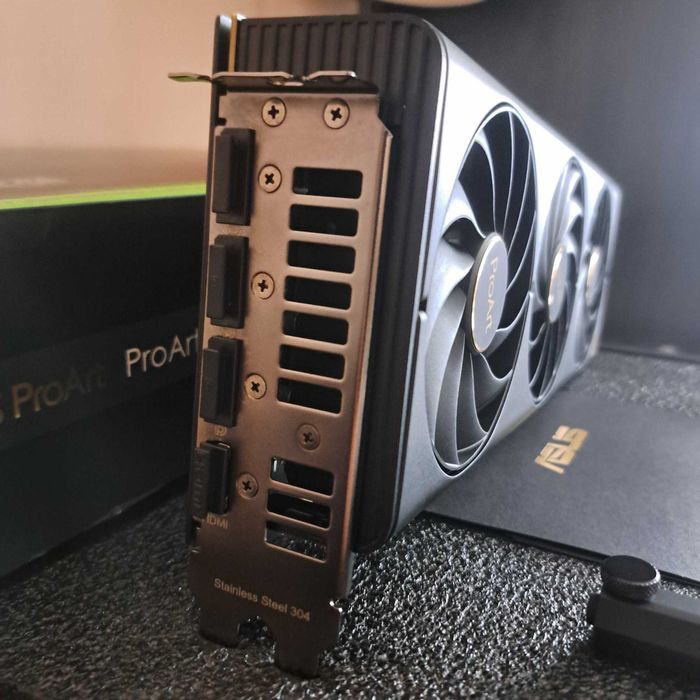 Placa video ASUS PROART 4070ti 12gb.Pret fix