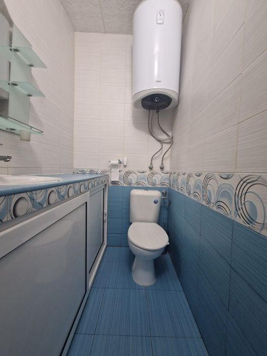 Дава се под наем Тристаен апартамент в Плевен, Идеален център - 80 кв.м за 408 € - Снимка #5