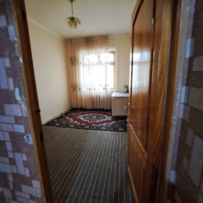 Dom sotiladi 3 xona 3/4/4 mirzo ulugbek rayon