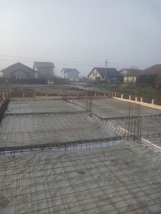 Amenajari interioare  ezecutam gresie faianta gleturi parchet  sapa