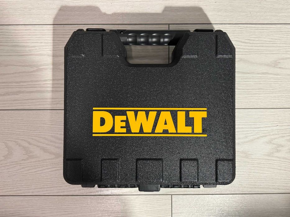 Set masina de gaurit DeWalt DCD710 10.8V