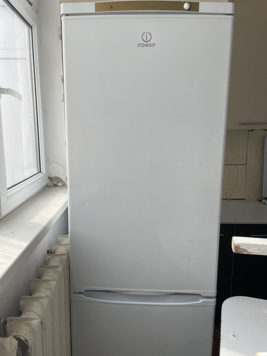 Холодильник б/у