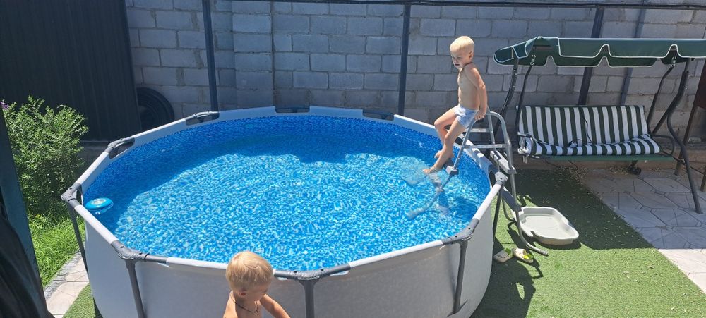 Продам бассейн каркасный