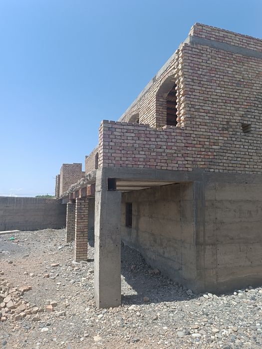 Remonti tugallanmagan 16 sotikli xovli sotiladi