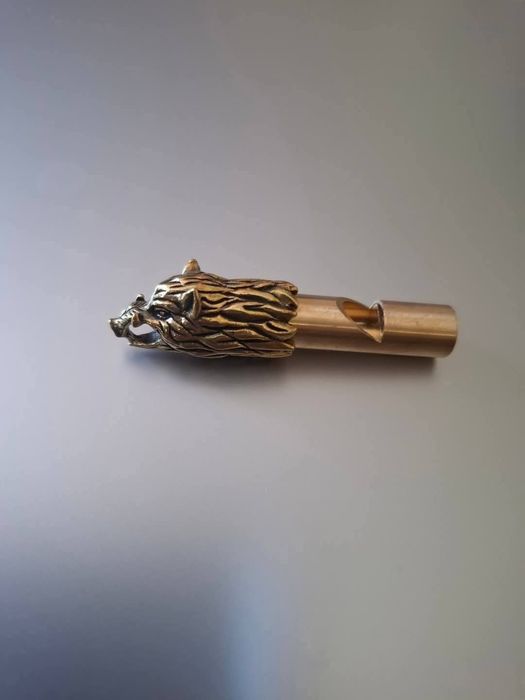 Бронзова свирка с глиганска глава