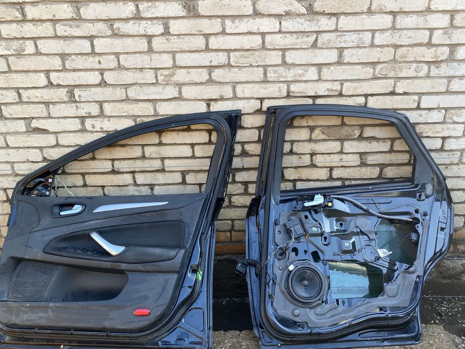 Продам 2 двери Ford Mondeo 4