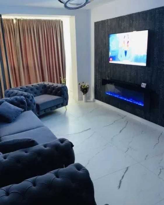 Дава се под наем Двустаен апартамент в Пловдив, Тракия - 65 кв.м за 295.8 € - Снимка #2