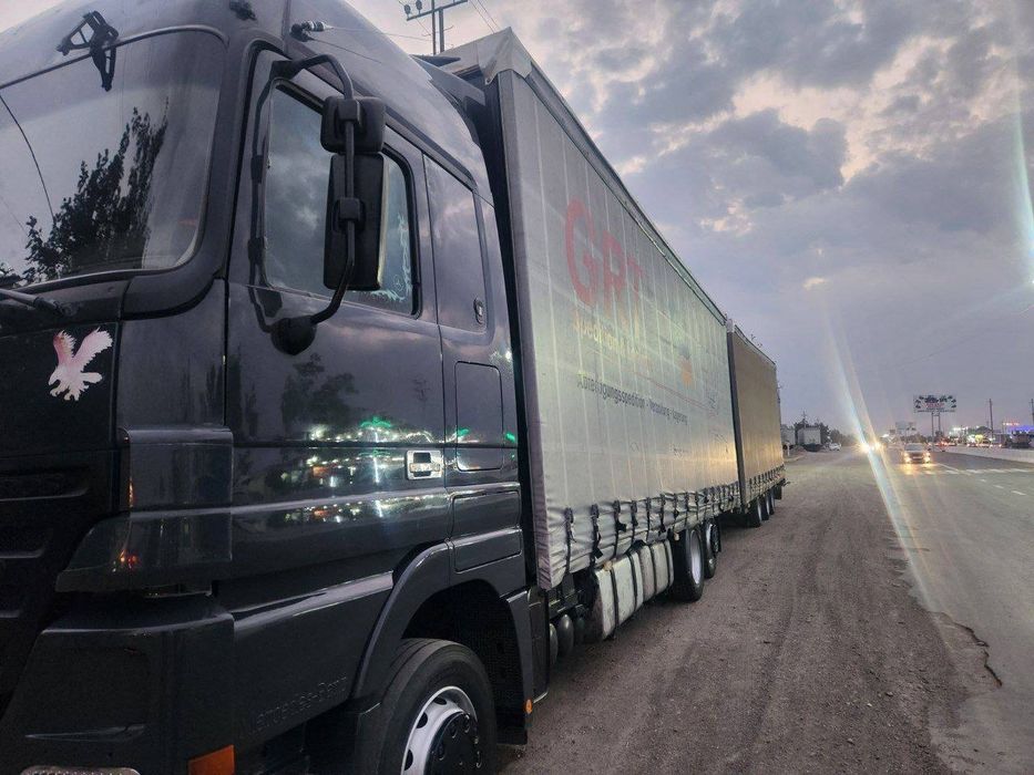 Yuk mashina sotiladi