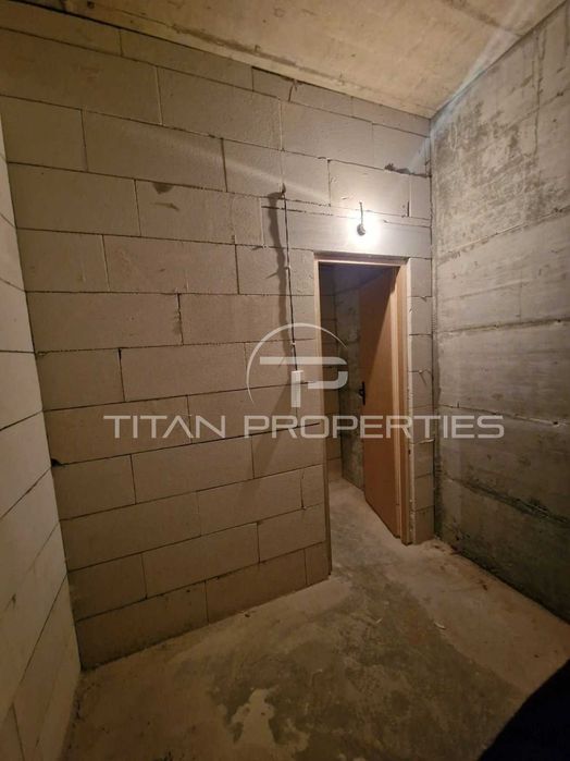 Продава се Двустаен апартамент в Пловдив, Остромила - 72 кв.м за 1695 €/кв.м - Снимка #9