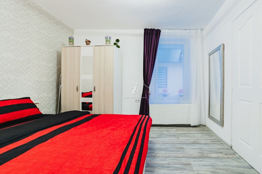 Garsonieră cochetă în Centrul Vechi Brașov | Randament excelent