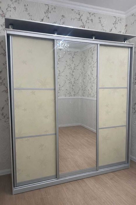 Продаётся спальный гарнитур в хорошем состоянии.