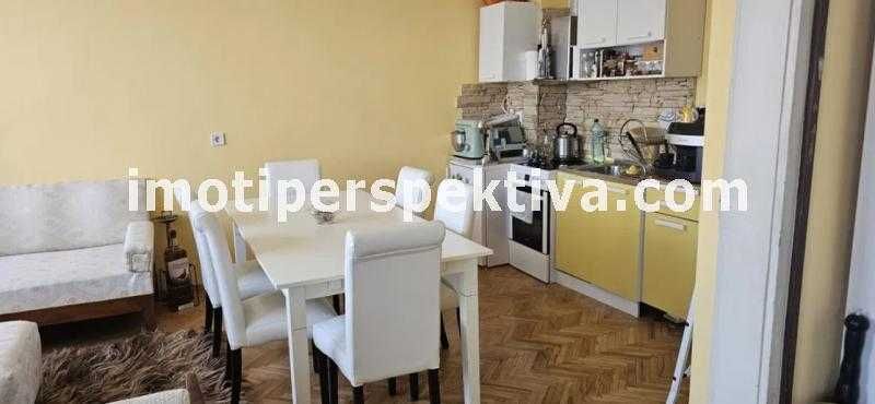 Продава се Многостаен апартамент в Пловдив, Център - 120 кв.м за 2042 €/кв.м - Снимка #1