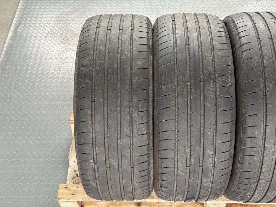 4бр. Летни Рън-Флат Гуми С Борд 225/45R/18 -GOODYEAR- DOT:3419- 4.5мм+4.0мм *100€ за 4бр.*