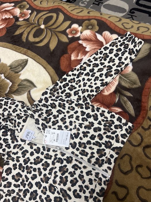 Hanorac zara 8/9 ani