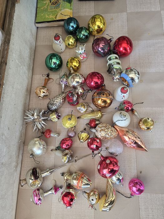 Ретро стъклени играчки за елха