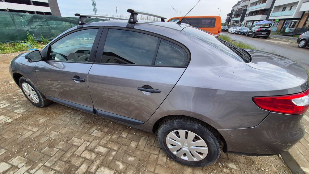 Renault Fluence 1.6 benzina, 110 CP, an 2010
