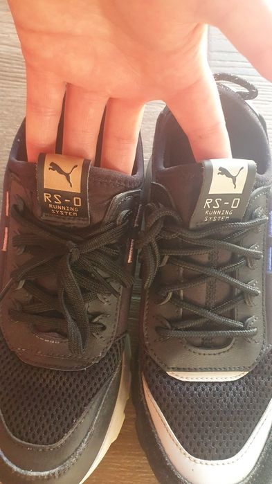 Маратонки puma еднакъв номер,но различен цвят.