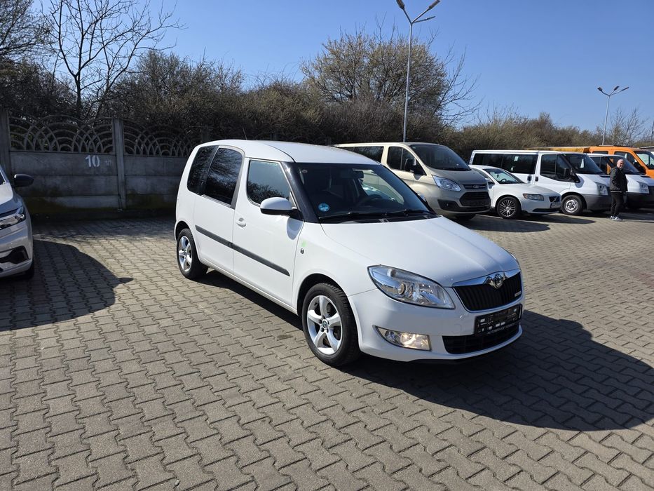 SKODA Roomster 2012 — imagine 2