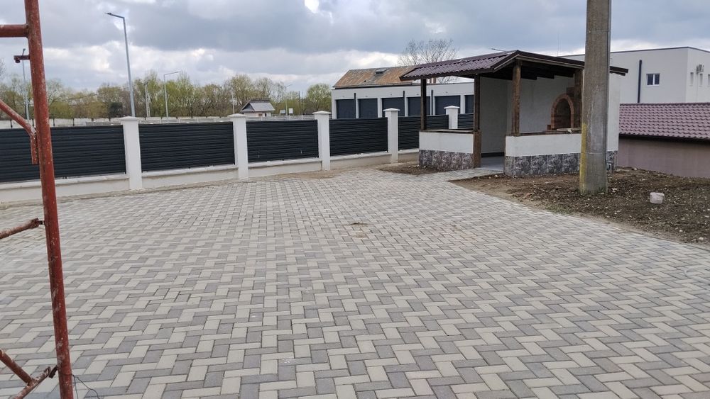 Apartamente de vanzare